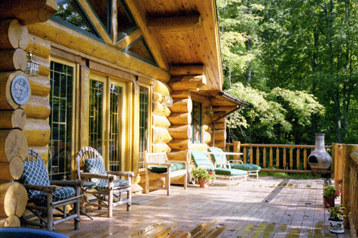 [LakeSide Deck]