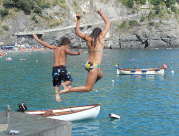 [T & J Diving]
