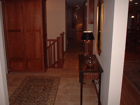[Entry & Hallway]