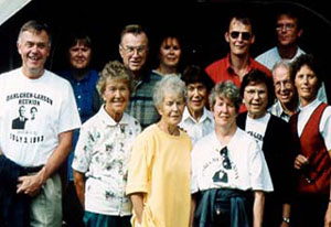 [Group Photo 2]