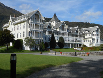 [Kvickne Hotel]