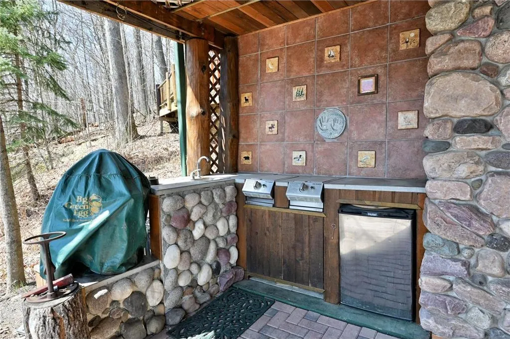 [Cabin Exterior]