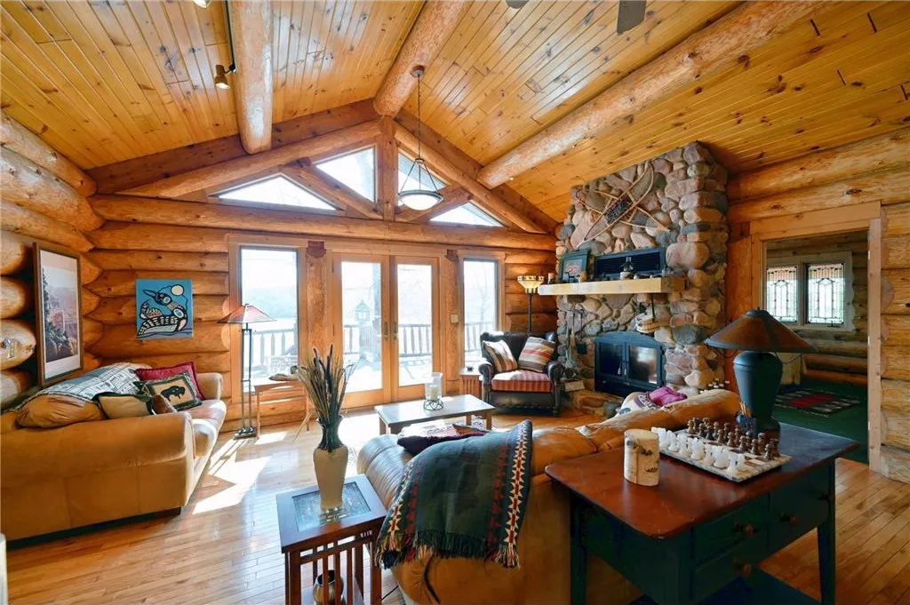 [Cabin Interior]