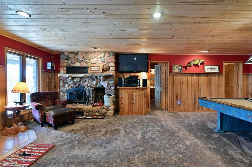 [Cabin Interior]