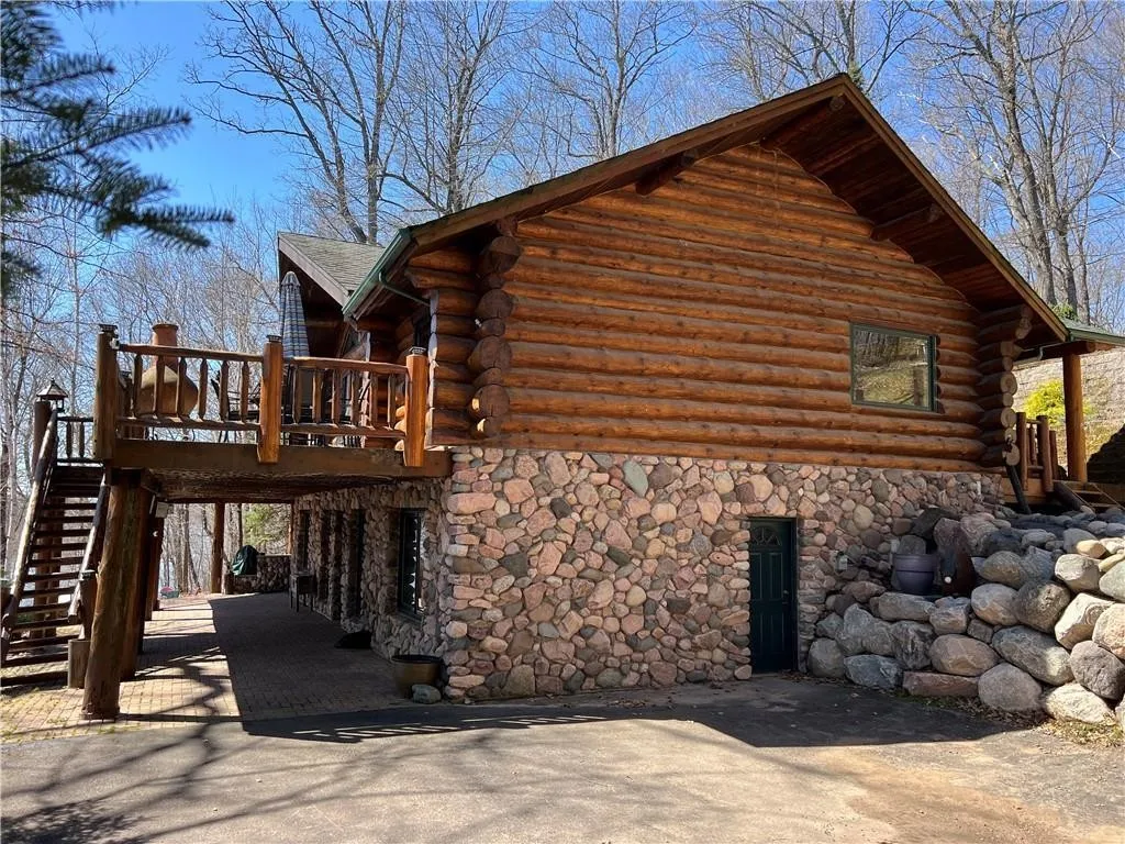[Cabin Exterior]